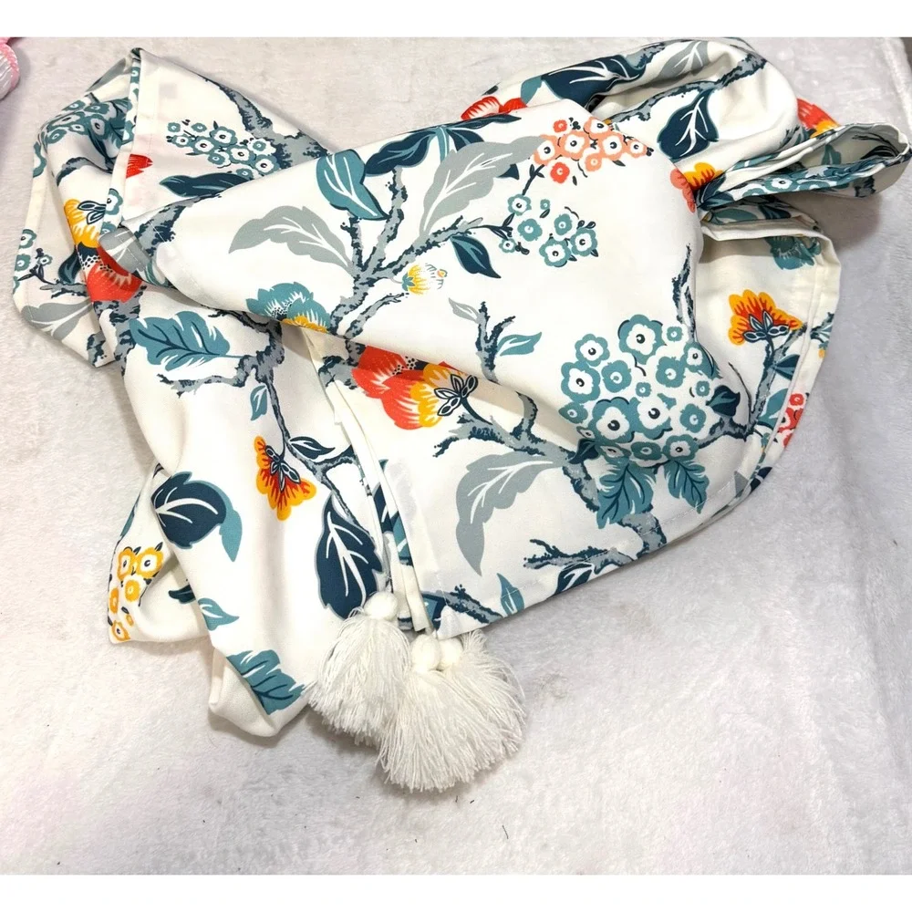 DriftAway floral tablecloth